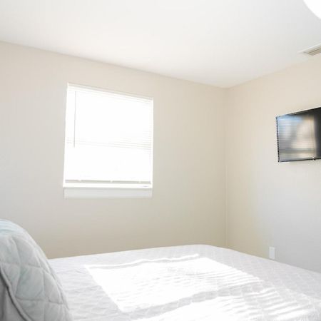 University Serenity Suites تامبا المظهر الخارجي الصورة