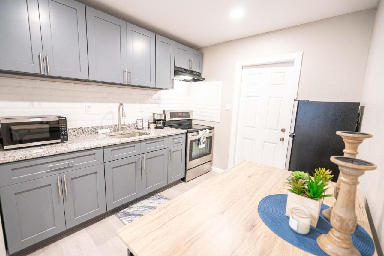 University Serenity Suites تامبا المظهر الخارجي الصورة