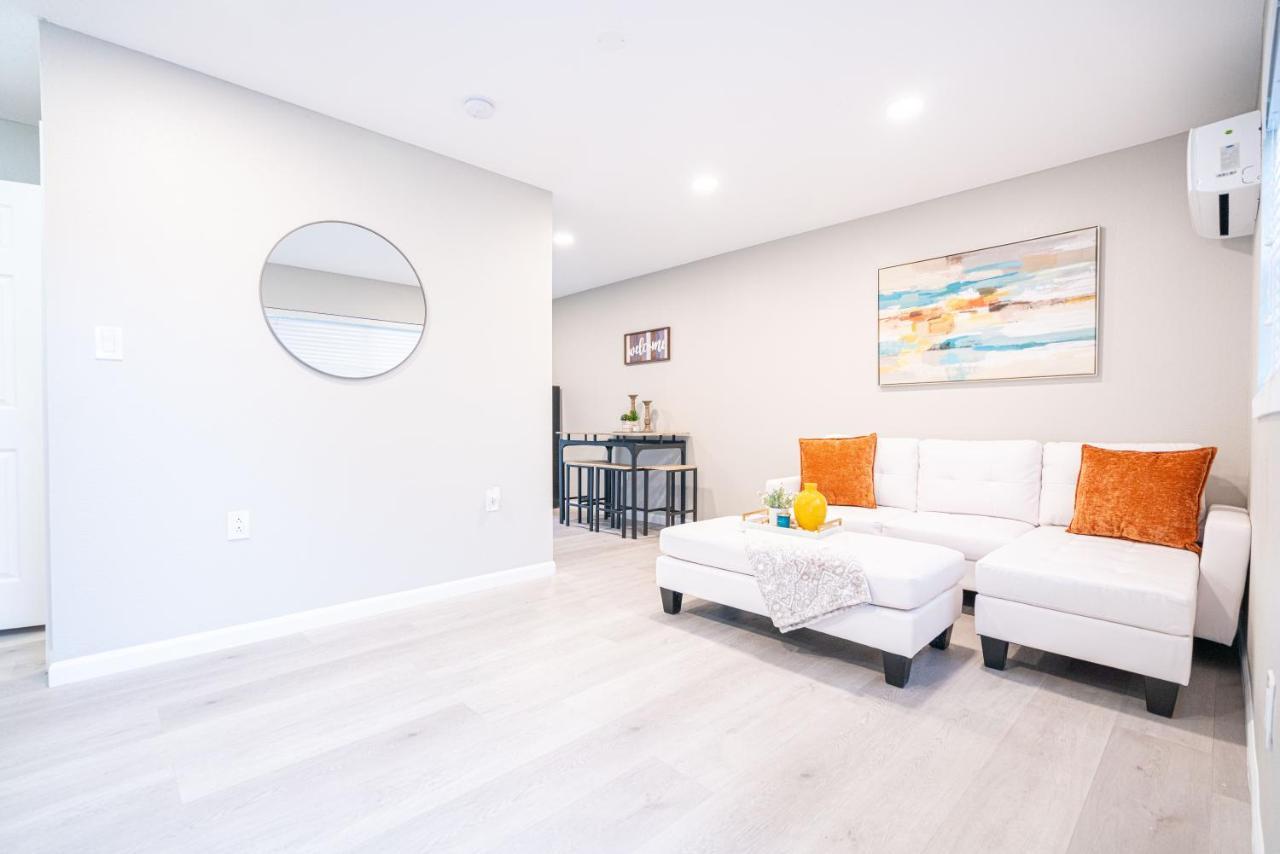 University Serenity Suites تامبا المظهر الخارجي الصورة