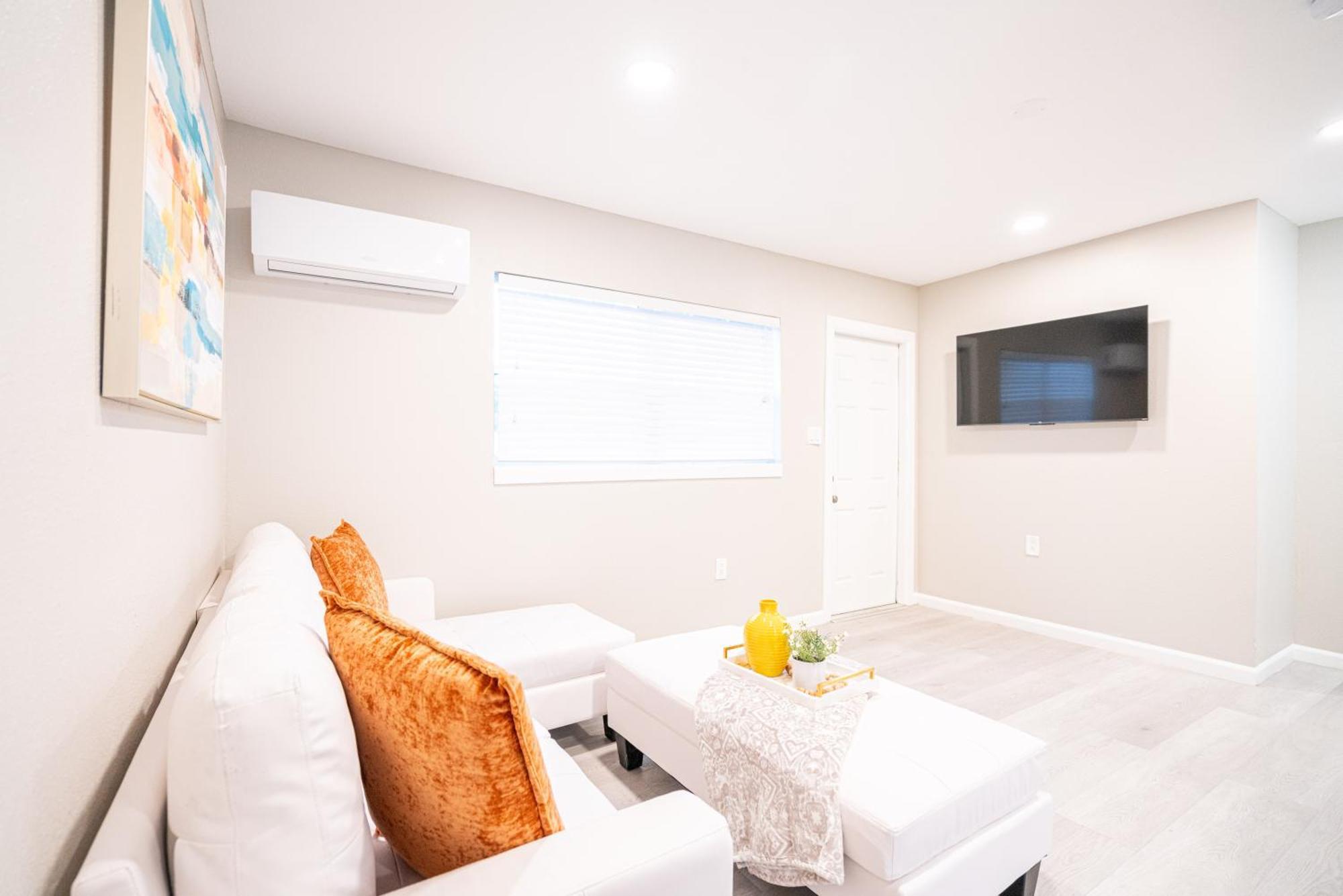 University Serenity Suites تامبا المظهر الخارجي الصورة