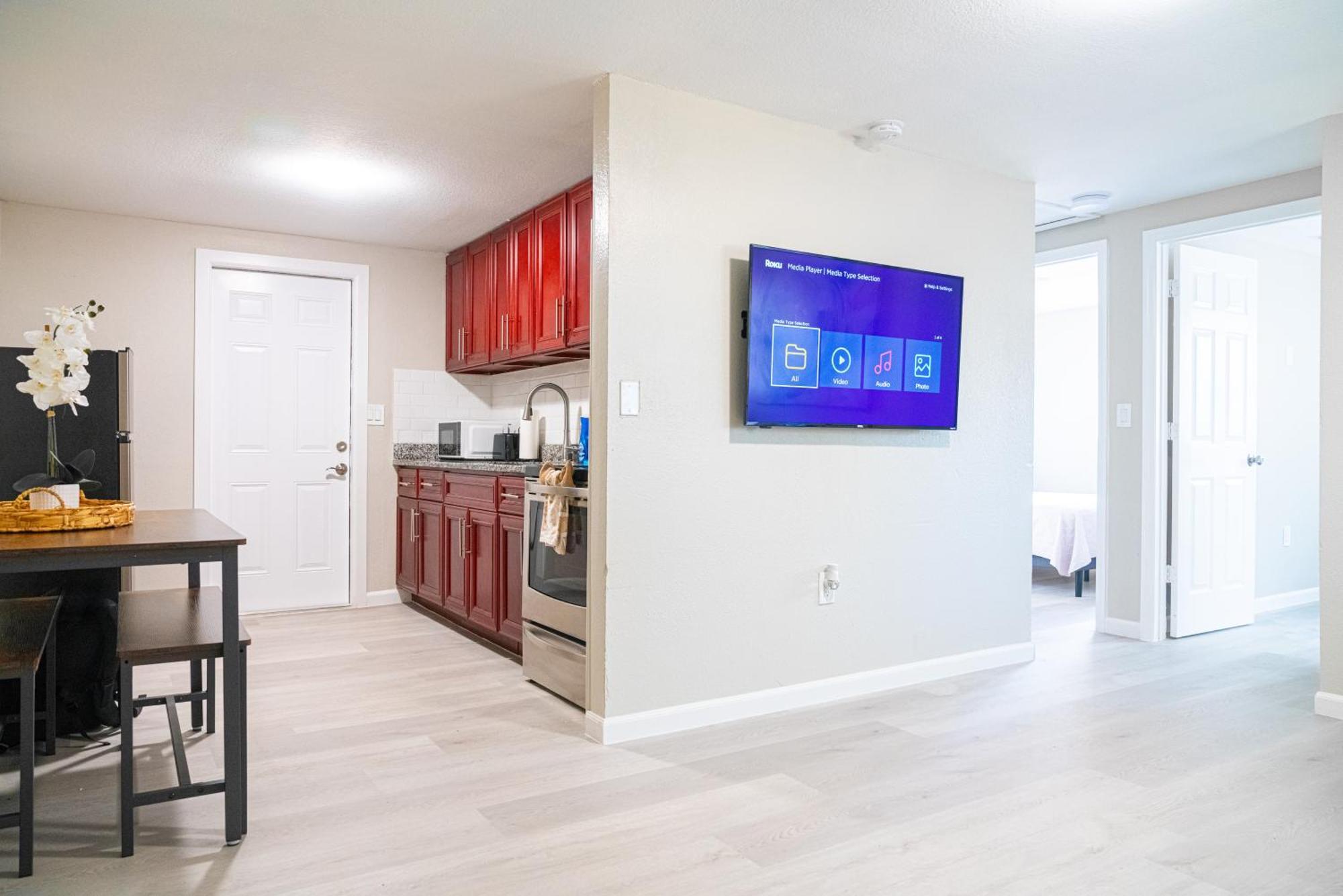 University Serenity Suites تامبا المظهر الخارجي الصورة